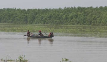বনদস্যু আতঙ্কে জেলেদের সুন্দরবনে মাছ ধরা বন্ধ