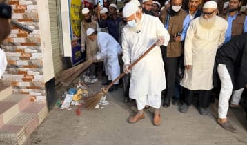 ঝাড়ু দি‌য়ে জামায়াতের ঢাকা ক্লিন কর্মসূচি শুরু ক‌রলেন শ‌ফিকুর রহমান