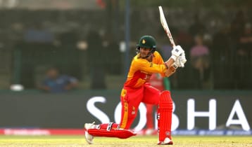 ওমানকে উড়িয়ে শুরু জিম্বাবুয়ের