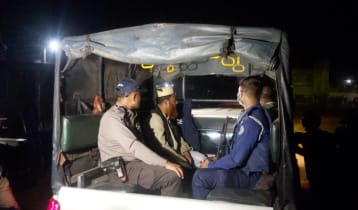 বগুড়ায় অবৈধভাবে ভোট‌কে‌ন্দ্রে প্রবেশের দায়ে জামায়াত নেতা আটক