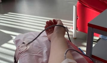 রক্তদানের ২৪ ঘণ্টার মধ্যে শরীরে আসলে কী ঘটে