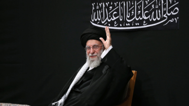 বেঁচে আছেন খামেনি