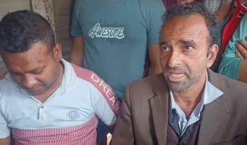 চাঁদপুরে টাকা বিতরণকালে স্বতন্ত্র প্রার্থীর কর্মী আটক