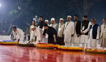 শহীদ মিনারে প্রথমবার শ্রদ্ধা জানালেন জামায়াত আমির