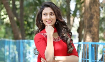 সমালোচনার মাঝে মুখ খুললেন মেহজাবীন চৌধুরী