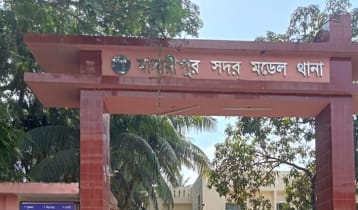 সড়কের পাশে পড়ে ছিল অজ্ঞাত ব্যক্তির মরদেহ