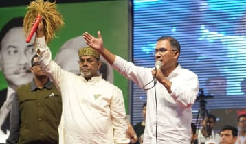 ১৮ দিনের নিরবচ্ছিন্ন ভোটের প্রচার শেষে ঘরে ফিরলেন তারেক