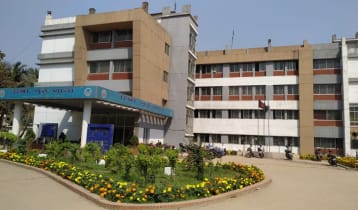 টঙ্গীতে ফাঁকা গুলি ও ককটেল বিস্ফোরণ ঘটিয়ে ১০ লাখ টাকা লুট