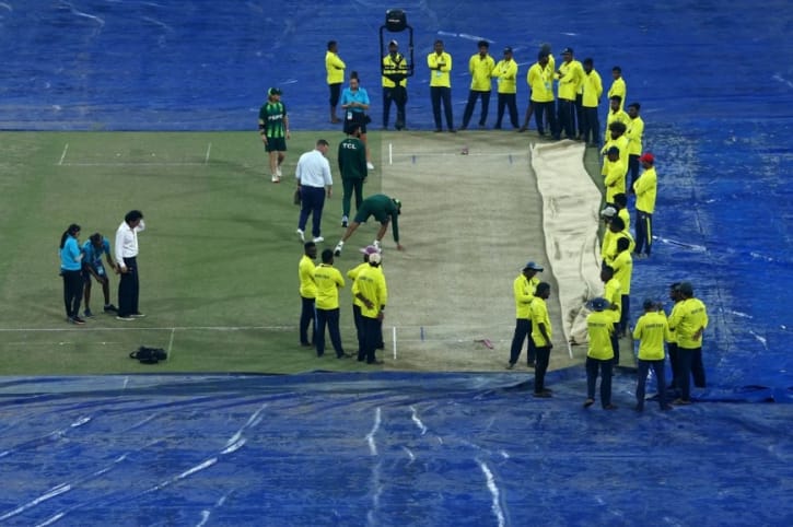 পাকিস্তান-নিউ জিল্যান্ড ম্যাচে বৃষ্টির হানা