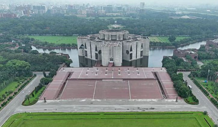 কিছুক্ষণ পরেই শপথ নেবেন নবনির্বাচিত সংসদ সদস্যরা  