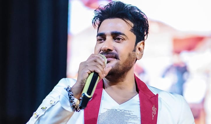 ‘ক্ষমতা যার হাতেই যাক, প্রিয় দেশ যেন উন্নয়নের পথে এগিয়ে যায়’