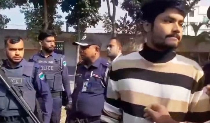 দুই টাকার পুলিশ বলায় যুবকের দণ্ড