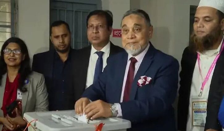 সুষ্ঠু ও সুন্দর পরিবেশে নির্বাচন হচ্ছে: সিইসি