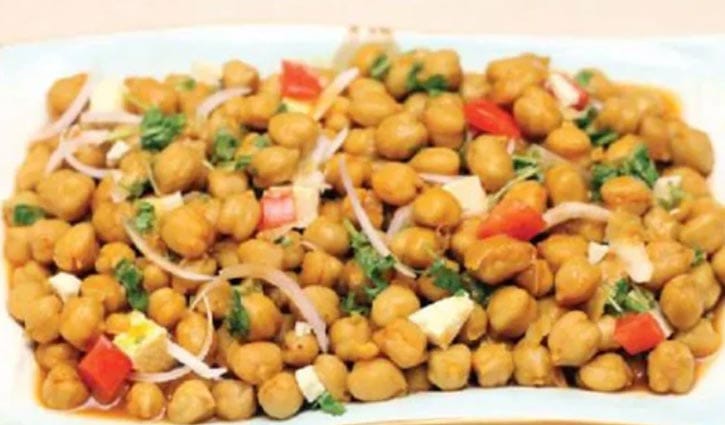 ইফতারে কাঁচা ছোলা খেলে শরীরে যা ঘটে