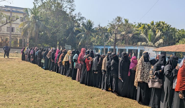 কক্সবাজারে নারী ভোটারদের উপস্থিতি বেশি