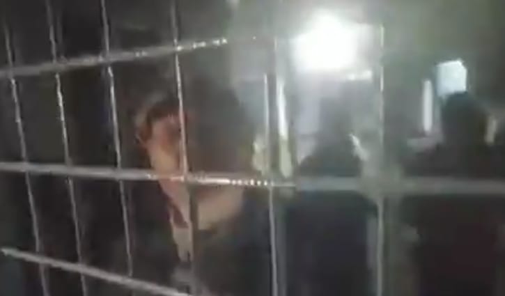 ফরিদপুর-১: গভীর রাতে ভোটকেন্দ্রে জামায়াত প্রার্থী, উত্তেজনা