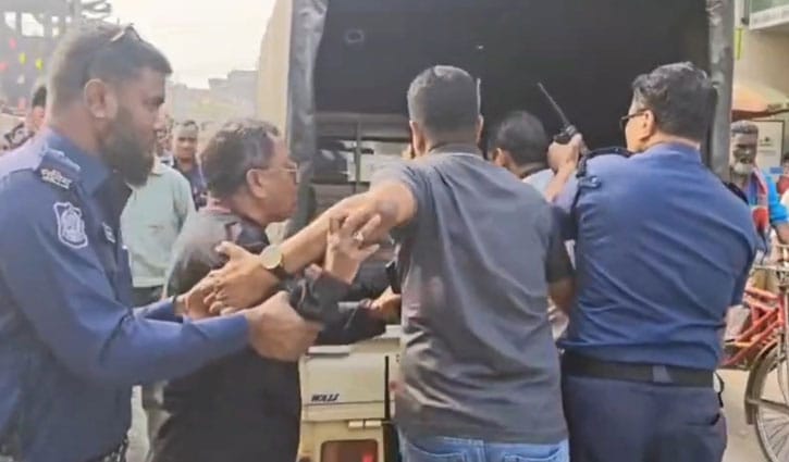 গাইবান্ধায় শহীদ মিনারে শ্রদ্ধা জানাতে এসে আটক আ.লীগের ২ নেতা