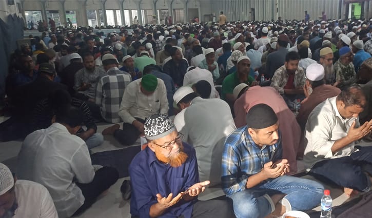 বায়তুল মোকাররমে গণ-ইফতার