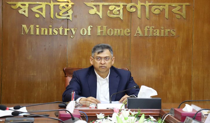 চাকরি ফিরে পাবেন ৬৫০ এসআই ও সার্জেন্ট: স্বরাষ্ট্রমন্ত্রী