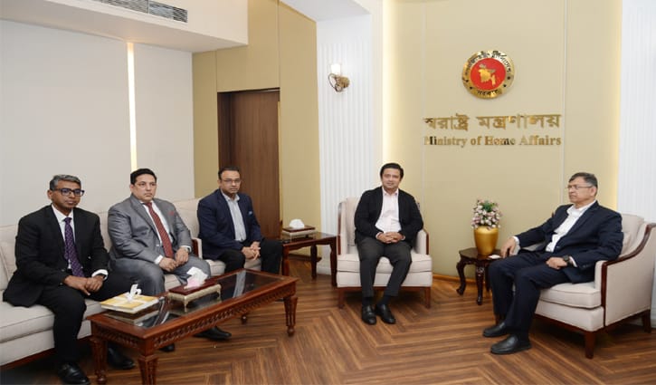 সরকারের লক্ষ্য জনগণের প্রত্যাশা পূরণ করা: স্বরাষ্ট্রমন্ত্রী