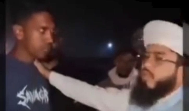 চাঁদাবাজকে হাতেনাতে ধরলেন এমপি 