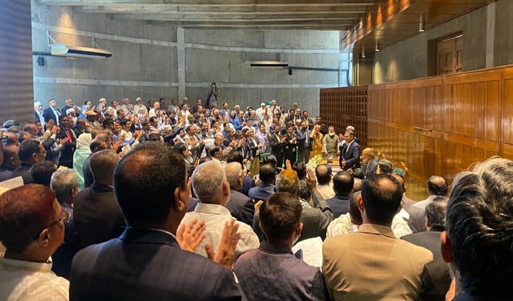 প্রতিমন্ত্রী হচ্ছেন যারা 