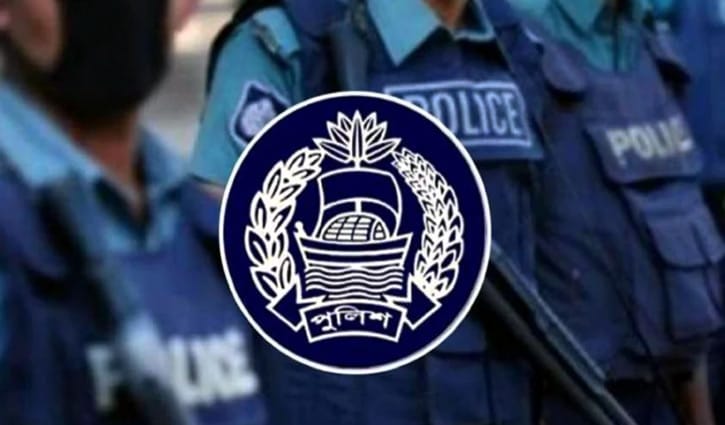 আগের পোশাকে ফিরতে চায় পুলিশ