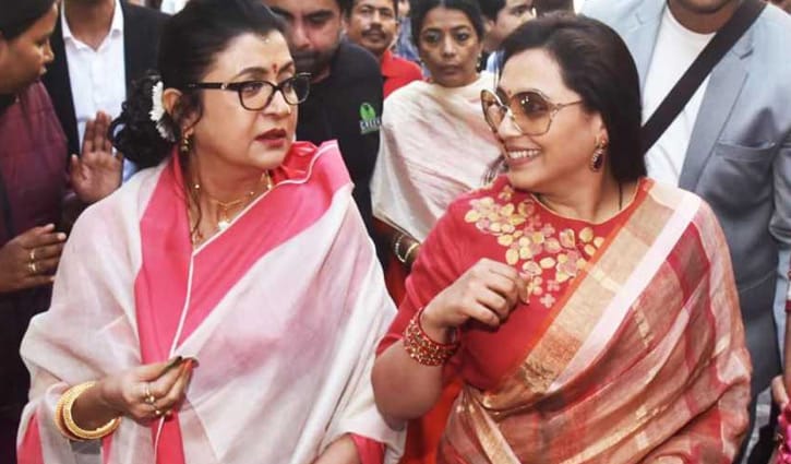 কলকাতায় খালার কাছে রানী, স্মৃতিকাতর দেবশ্রী