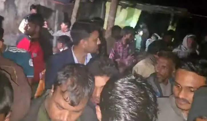 ভোট দেওয়ায় স্ত্রীকে তালাক দিলেন স্বেচ্ছাসেবক লীগ নেতা