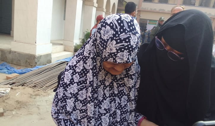 ভোট দিতে পেরে খুশি বৃদ্ধা সালেহা বেগম