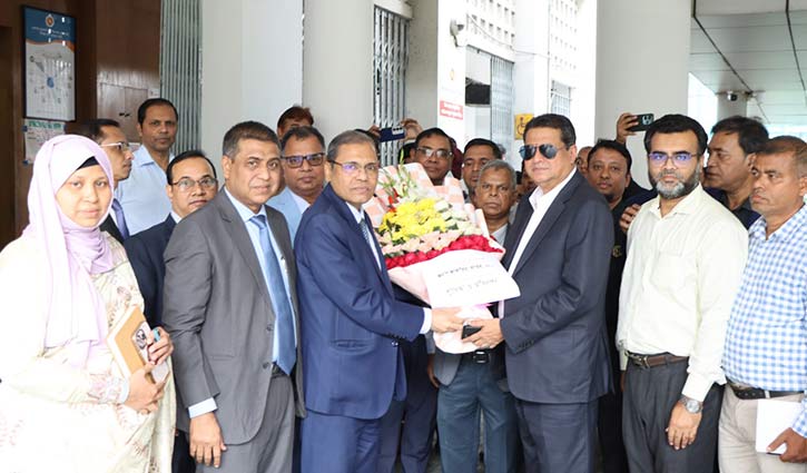 জনগণের প্রত্যাশা পূরণে কাজ করার আহ্বান গৃহায়ন ও গণপূর্ত মন্ত্রী ও প্রতিমন্ত্রীর