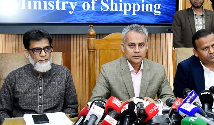 অতিরিক্ত ভাড়ার অভিযোগ পেলে কঠোর ব্যবস্থা: নৌপরিবহন মন্ত্রী 