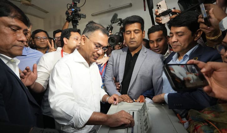 সময়ের মধ্যে উপস্থিত হয়ে পছন্দের প্রার্থীকে ভোট দিন: তারেক রহমান 