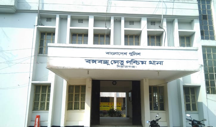 সিরাজগঞ্জে ট্রাকচাপায় প্রাণ গেল অটোরিকশাচালকের