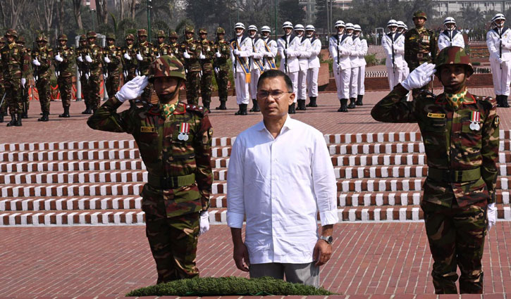 স্মৃতিসৌধে শ্রদ্ধা জানালেন প্রধানমন্ত্রী ও মন্ত্রিসভার সদস্যরা
