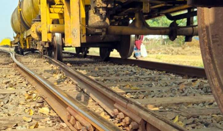 ১০ ঘণ্টা পর রাজশাহীর সঙ্গে রেল যোগাযোগ সচল