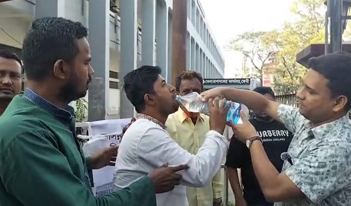 ফেনীতে এসিল্যান্ড প্রত্যাহার, অনশন ভাঙলেন তারিকুল