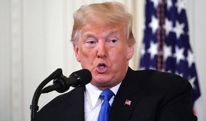 বিক্ষোভকারীদের অনুপ্রাণিত করতে ইরানে হামলা করতে চেয়েছিলেন ট্রাম্প