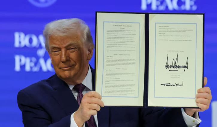 ‘বোর্ড অব পিস’-এ স্বাক্ষর করলেন ট্রাম্প