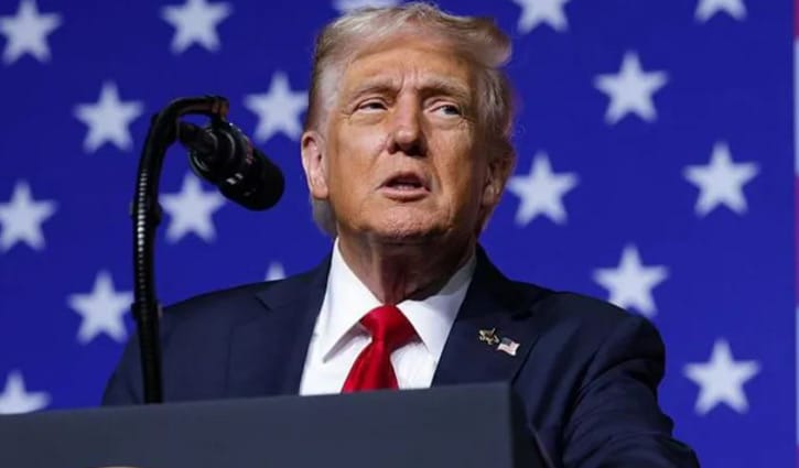 ইরানের বিক্ষোভকারীদের প্রতি ট্রাম্প: সাহায্য আসছে