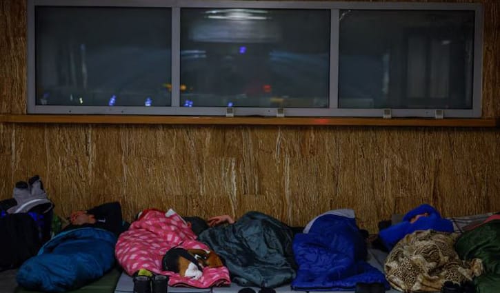 ইউক্রেনের বিদ্যুৎ কেন্দ্রগুলোতে রাশিয়ার ৪ শতাধিক ড্রোন হামলা