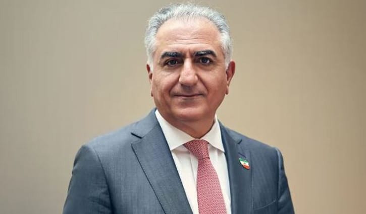 ইরানের শহরগুলোর কেন্দ্রস্থল দখলের প্রস্তুতি নেওয়ার আহ্বান সাবেক শাহের পুত্রের