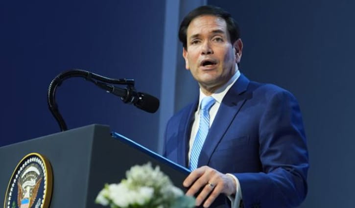 ভেনেজুয়েলার বিরুদ্ধে নতুন সামরিক পদক্ষেপ নিতে প্রস্তুত যুক্তরাষ্ট্র