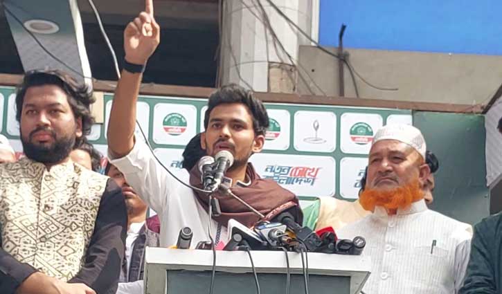 লুটেরা থেকে টাকা নিতে ও তাদের ভোট না দিতে পরামর্শ আসিফ মাহমুদের