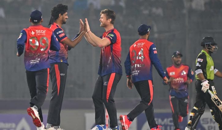 রাজশাহী নাকি চট্টগ্রাম, কার ভাগ্যে ৩০ লাখ টাকার ট্রফি