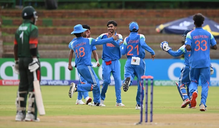 বৃষ্টির পর উইকেট বর্ষণে ভারতের কাছে হারল বাংলাদেশ