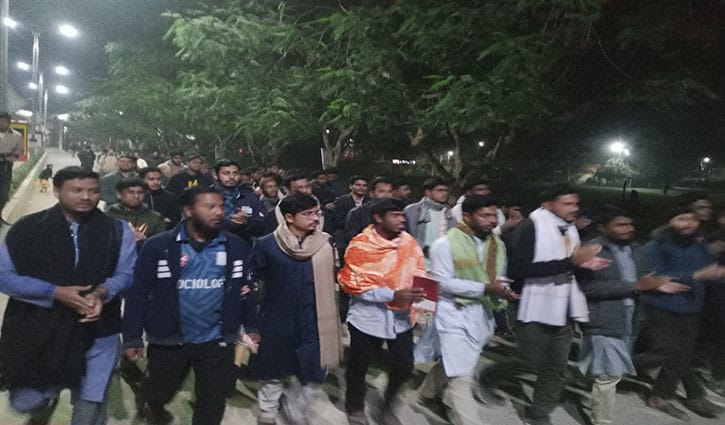 ছাত্র সংসদ নির্বাচন: ‘হারার ভয়ে খেলে না সেই কথা তো বলে না’