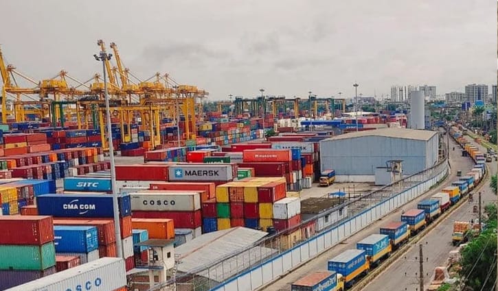 চট্টগ্রাম বন্দরের ১৫ কর্মচারীর দেশত্যাগে নিষেধাজ্ঞা চেয়ে চিঠি