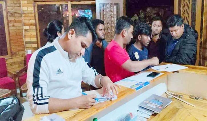 সেন্টমার্টিনে পরিবেশবিরোধী কর্মকাণ্ড, অভিযানে একাধিক হোটেলকে জরিমানা