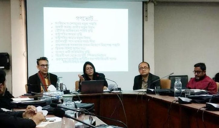 ‘গণমাধ্যমকর্মীদের সহযোদ্ধা হিসেবে পাশে চায় সরকার’ 